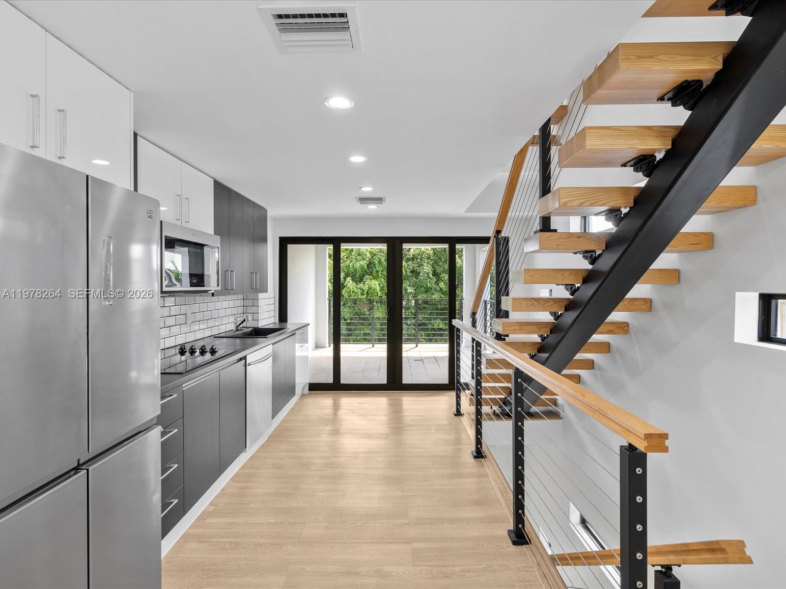 1134 71st St #3, Miami Beach FL 33141