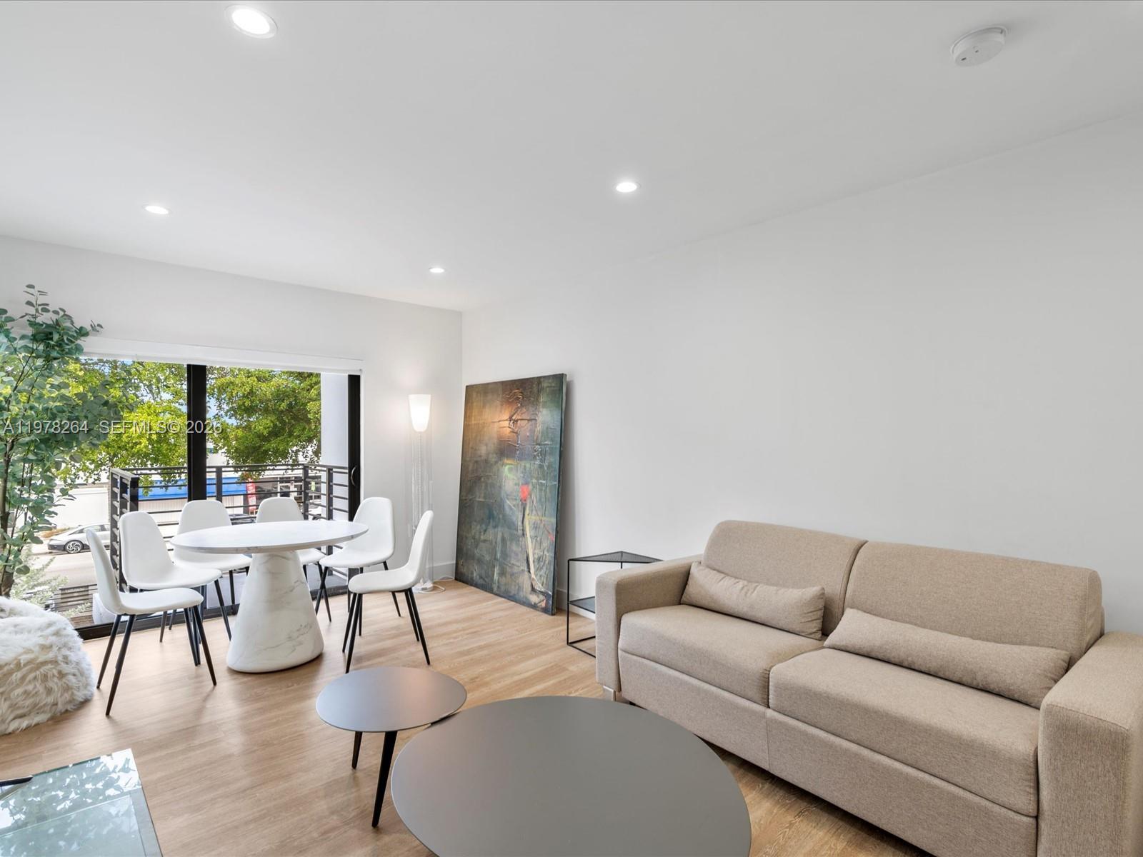 1134 71st St #3, Miami Beach FL 33141