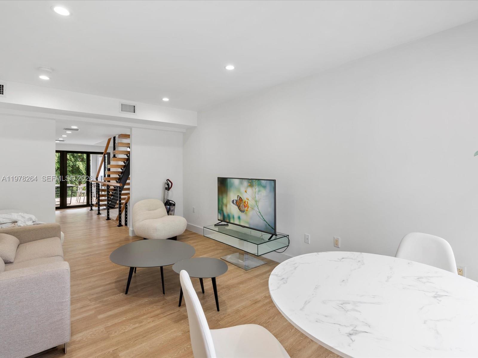 1134 71st St #3, Miami Beach FL 33141