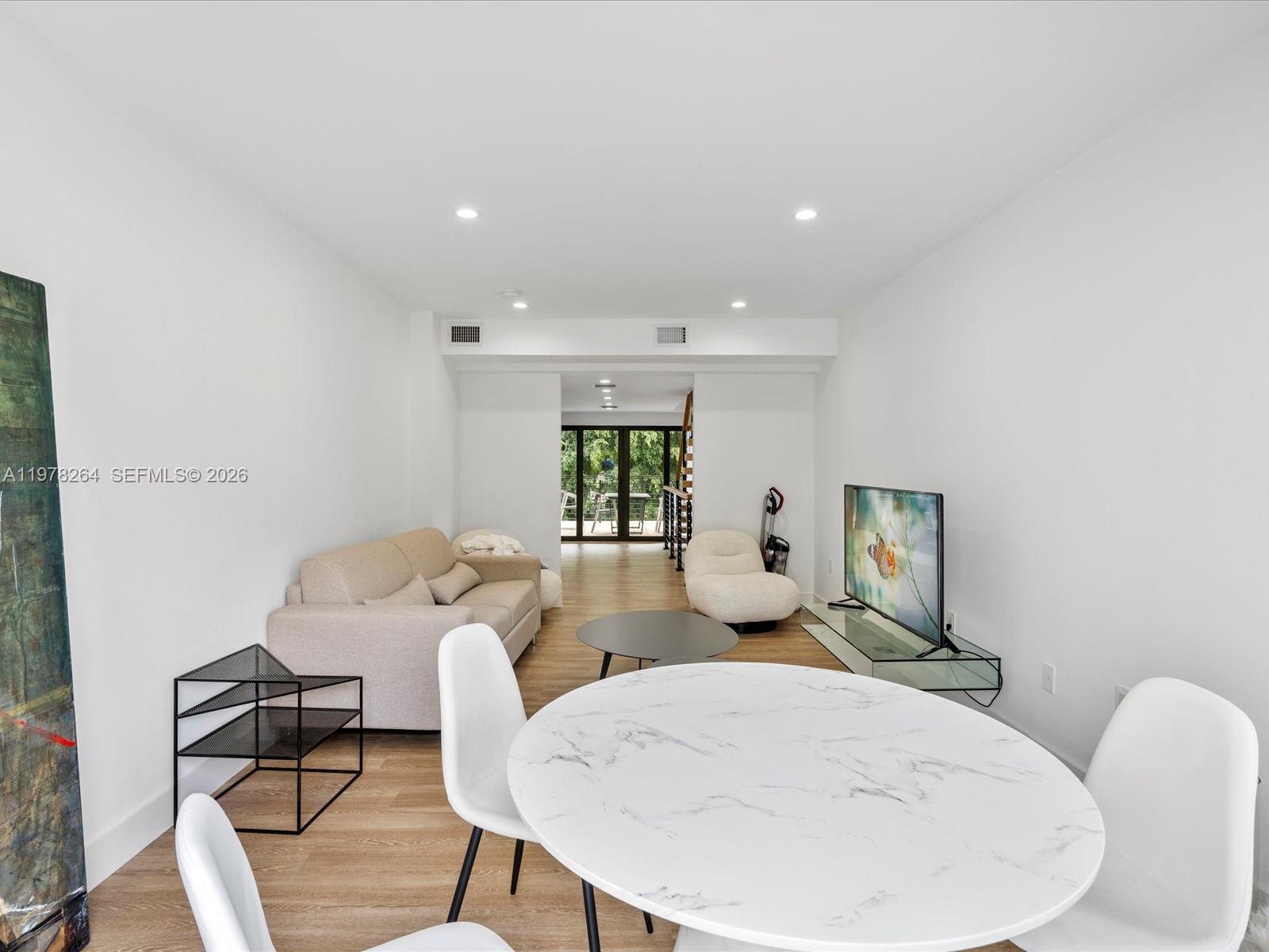 1134 71st St #3, Miami Beach FL 33141
