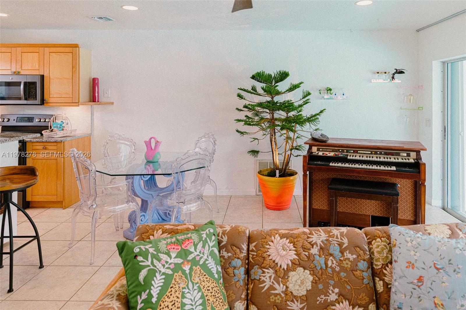 809 SE 14th Dr, Deerfield Beach FL 33441