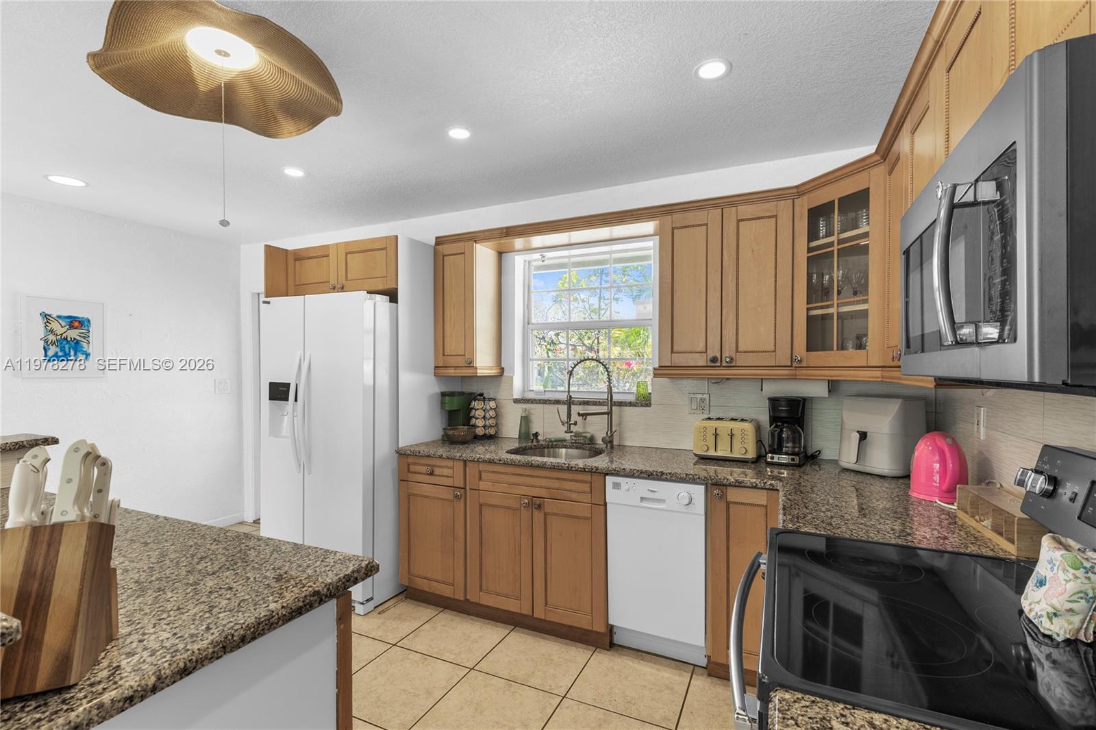 809 SE 14th Dr, Deerfield Beach FL 33441