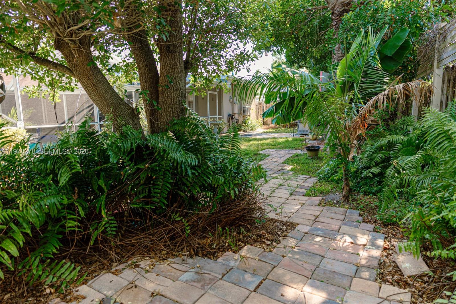 809 SE 14th Dr, Deerfield Beach FL 33441