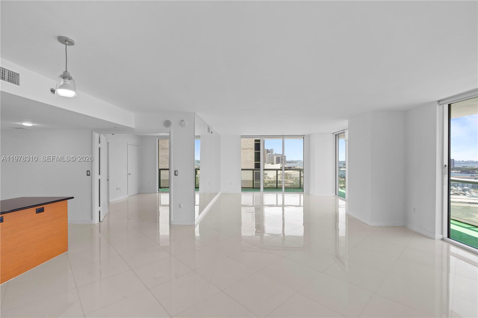 50 Biscayne Blvd #1902, Miami FL 33132