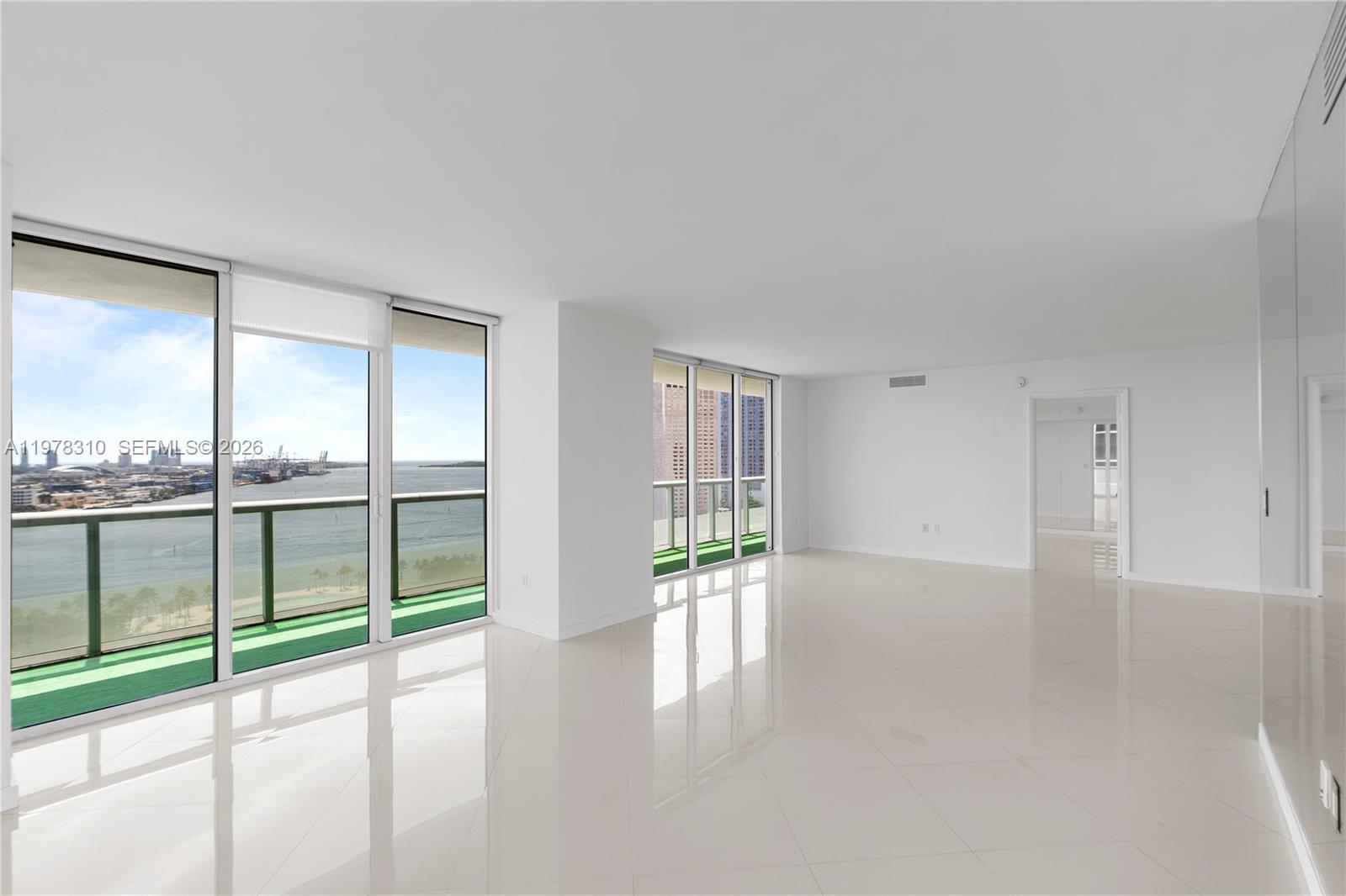 50 Biscayne Blvd #1902, Miami FL 33132
