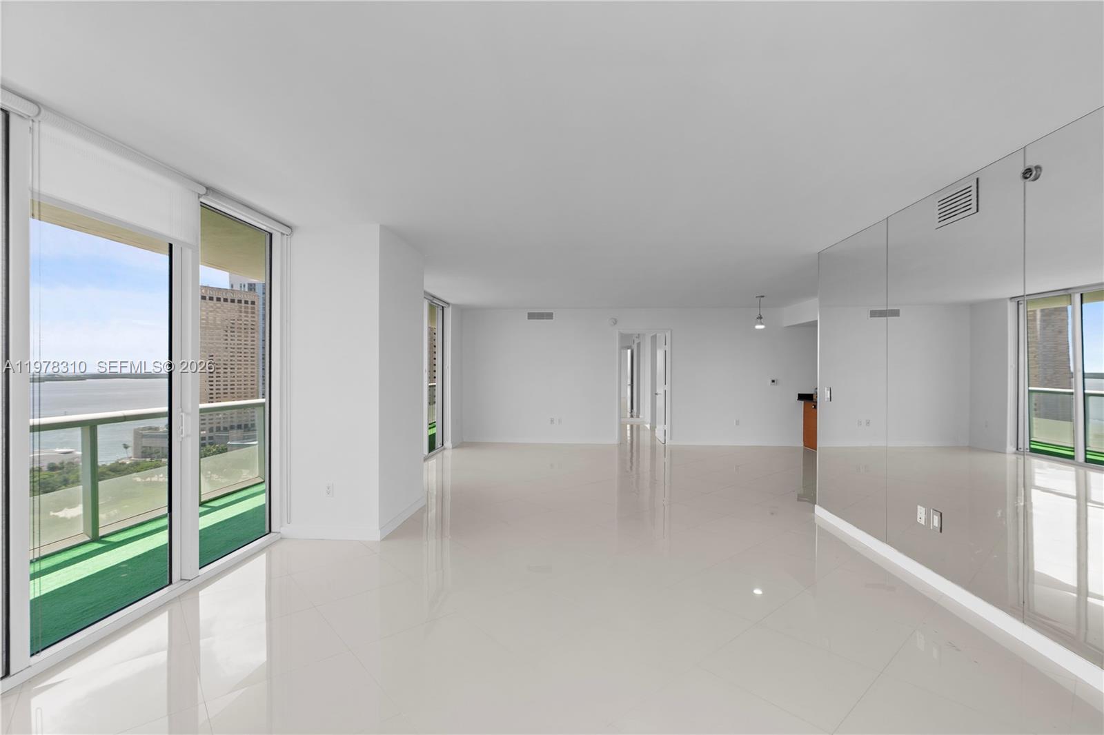 50 Biscayne Blvd #1902, Miami FL 33132