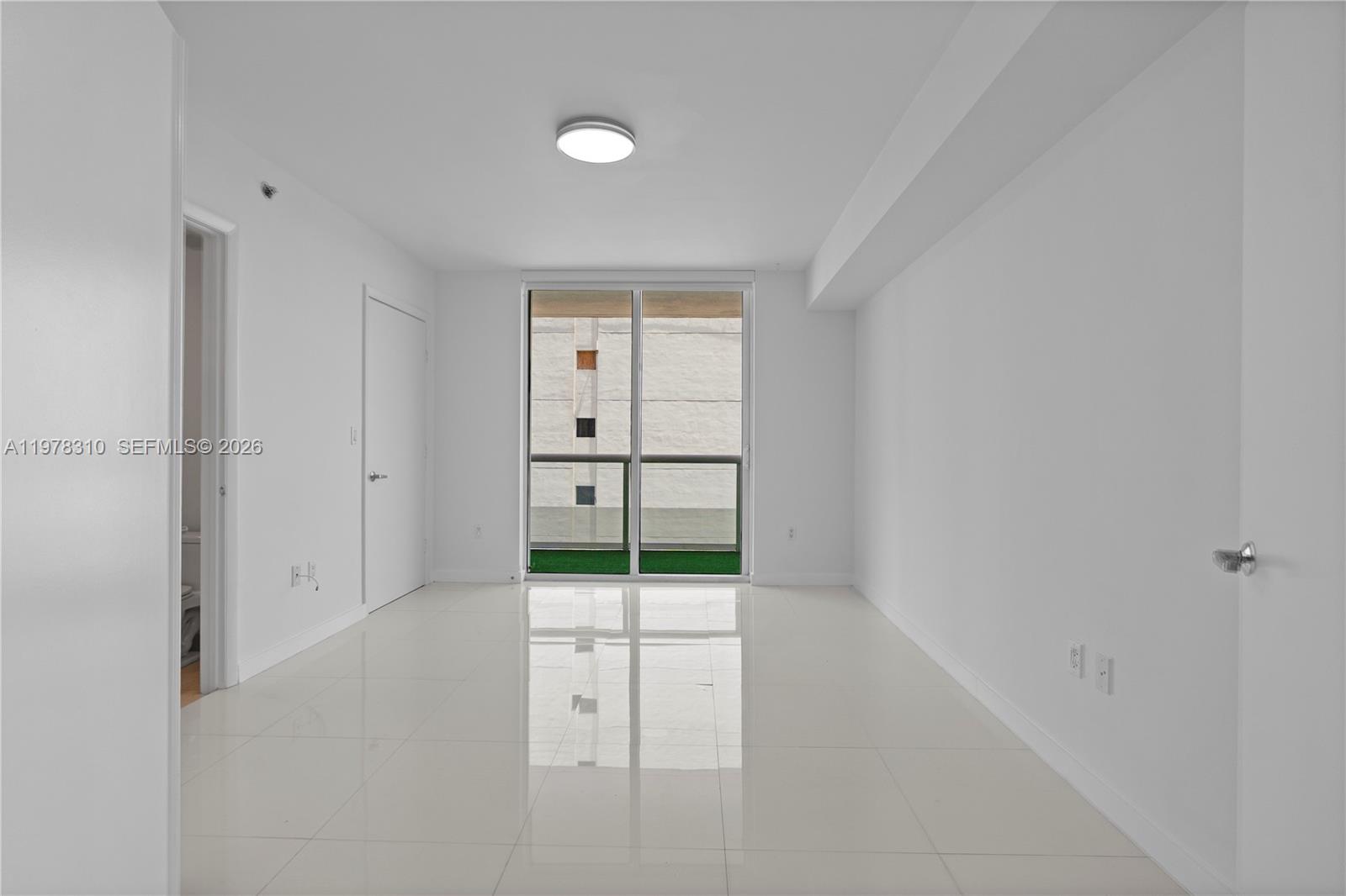 50 Biscayne Blvd #1902, Miami FL 33132