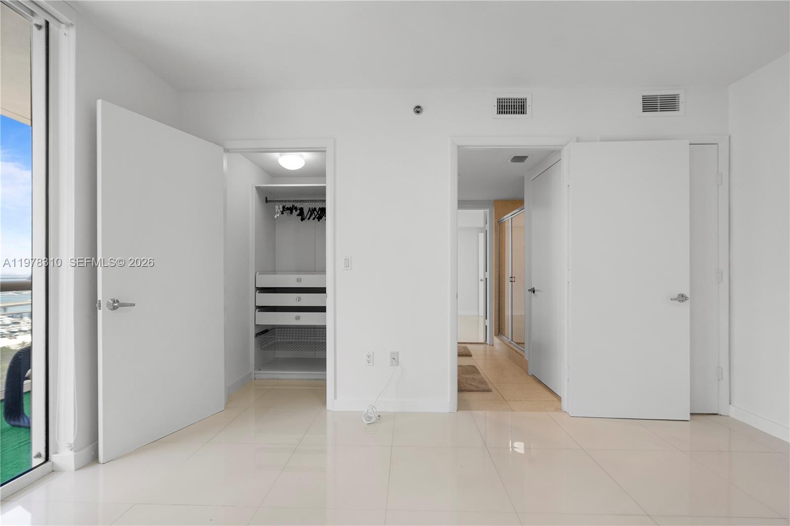 50 Biscayne Blvd #1902, Miami FL 33132