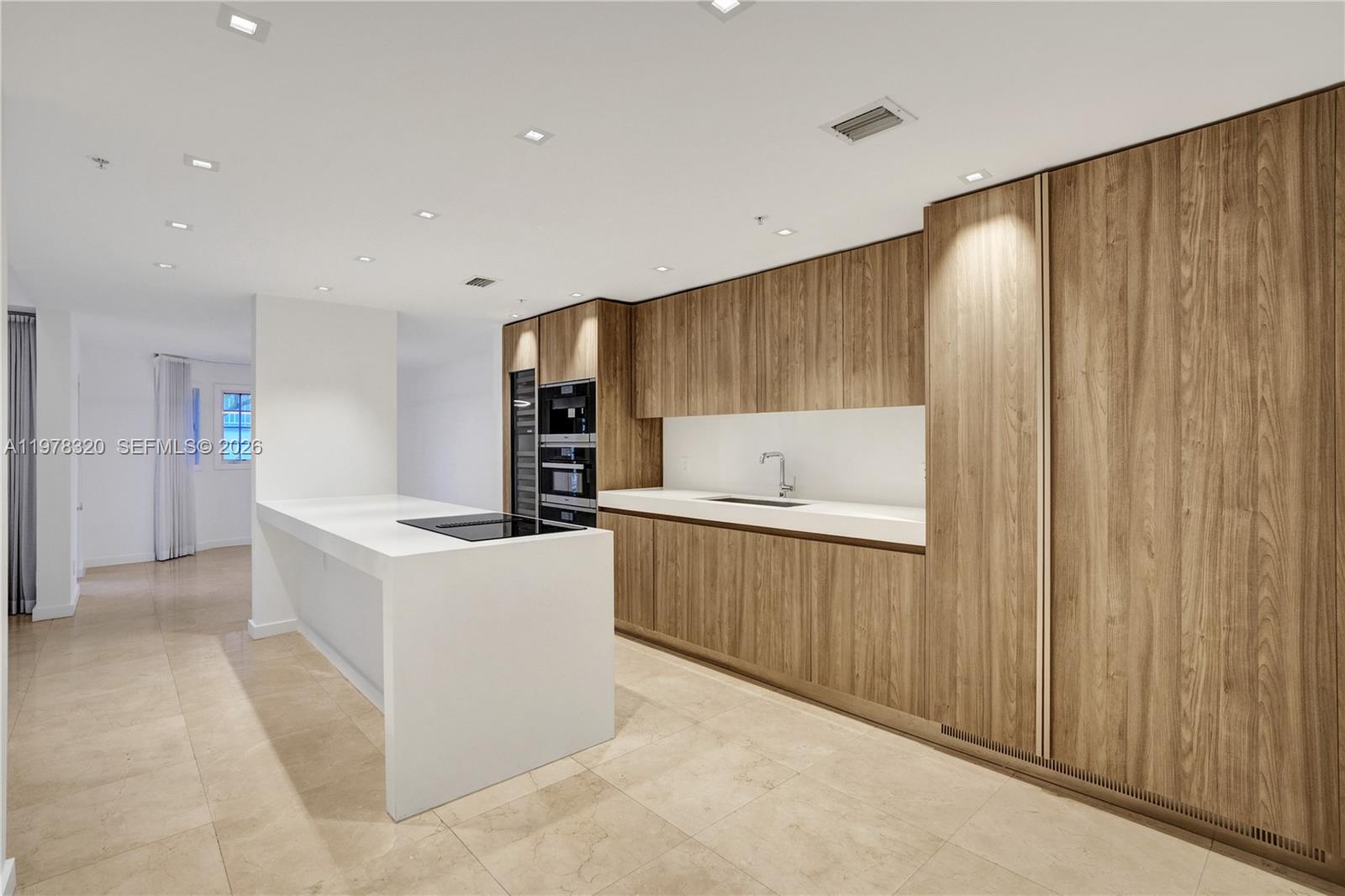 1415 Sunset Harbour Dr #202, Miami Beach FL 33139