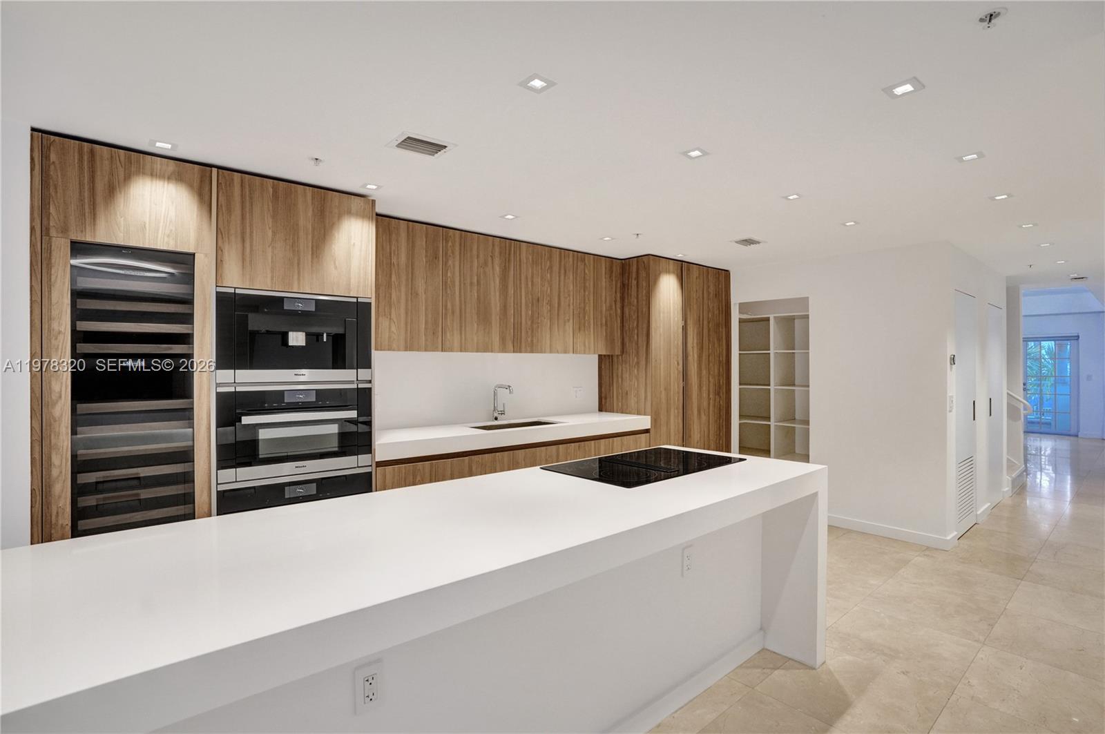 1415 Sunset Harbour Dr #202, Miami Beach FL 33139