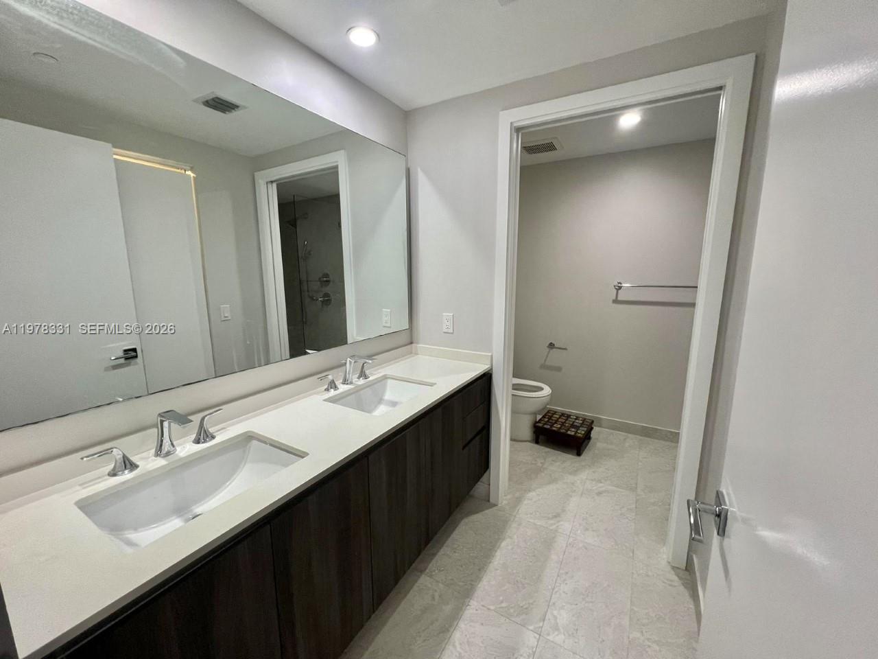488 NE 18th St #2302, Miami FL 33132