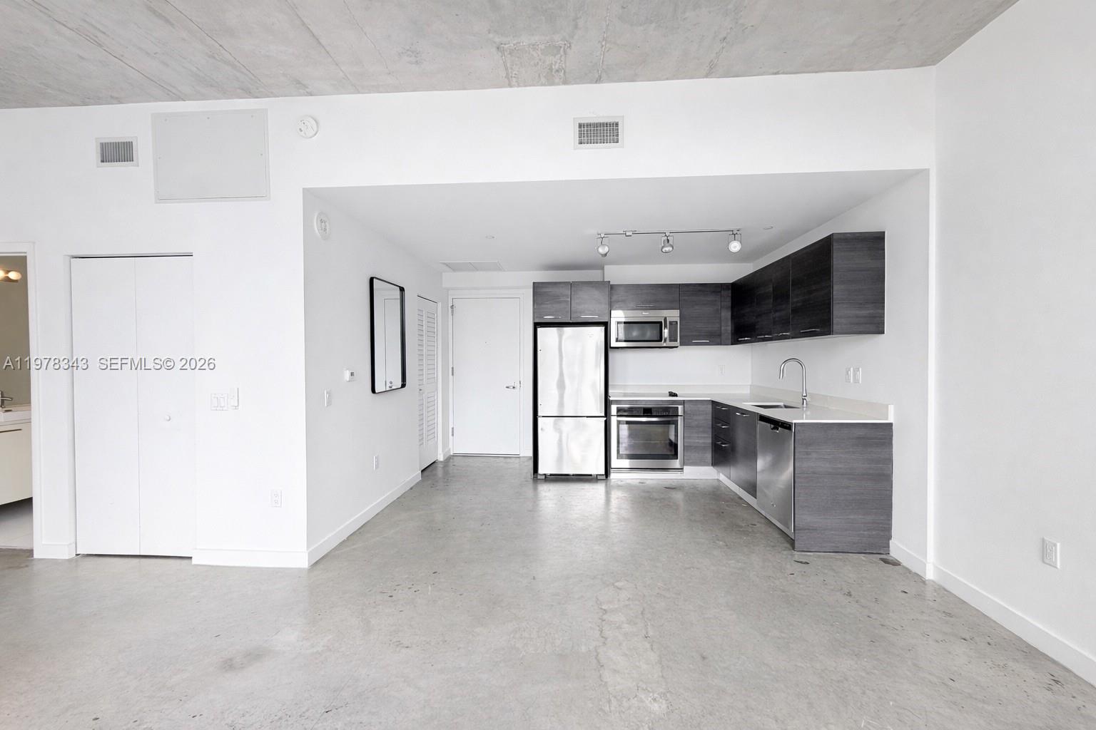 151 SE 1st St #3007, Miami FL 33131