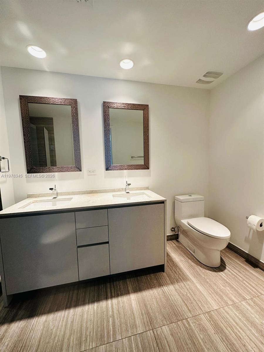 1010 Brickell Ave #4208, Miami FL 33131