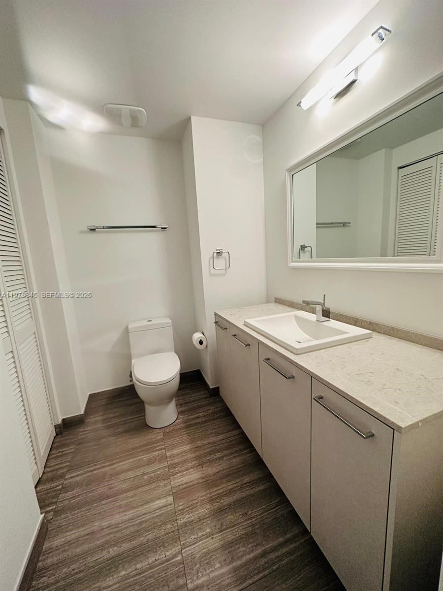 1010 Brickell Ave #4208, Miami FL 33131