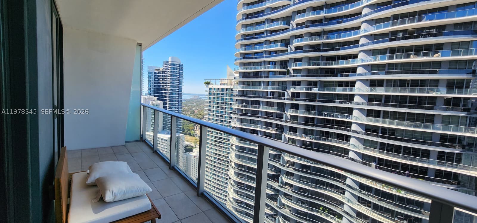 1010 Brickell Ave #4208, Miami FL 33131