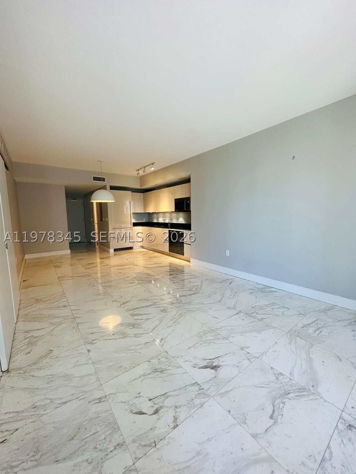 1010 Brickell Ave #4208, Miami FL 33131