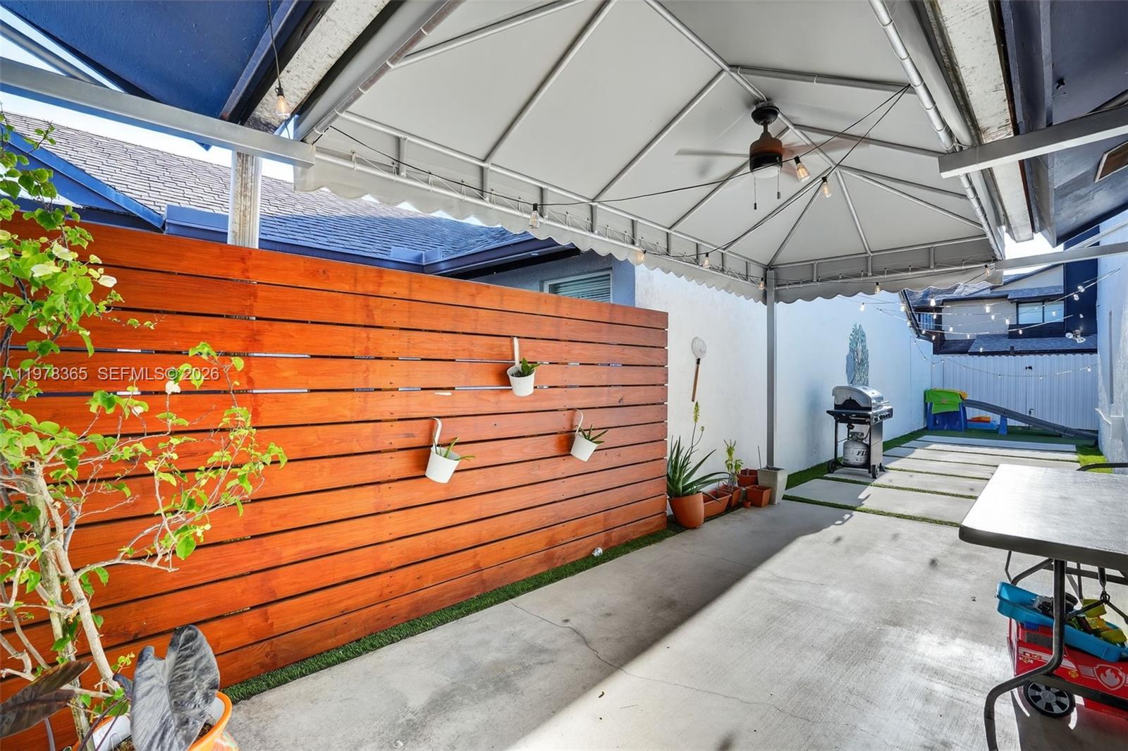 7016 SW 103rd Pl, Miami FL 33173