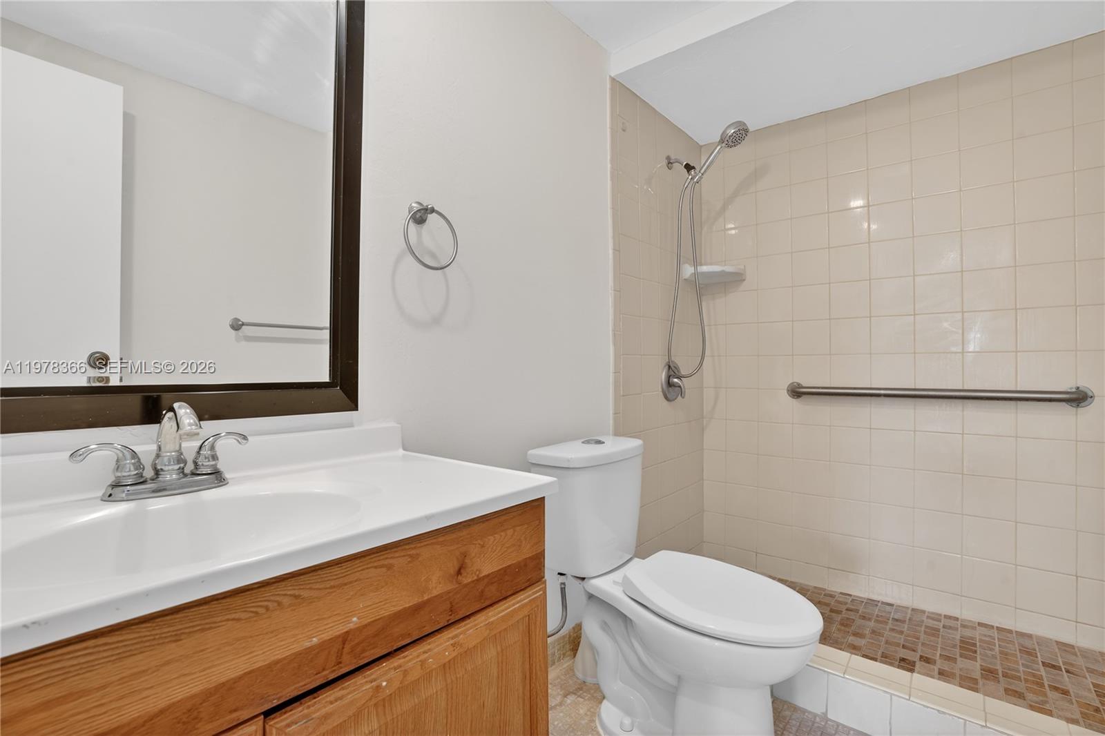 2821 Somerset Dr #317, Lauderdale Lakes FL 33311