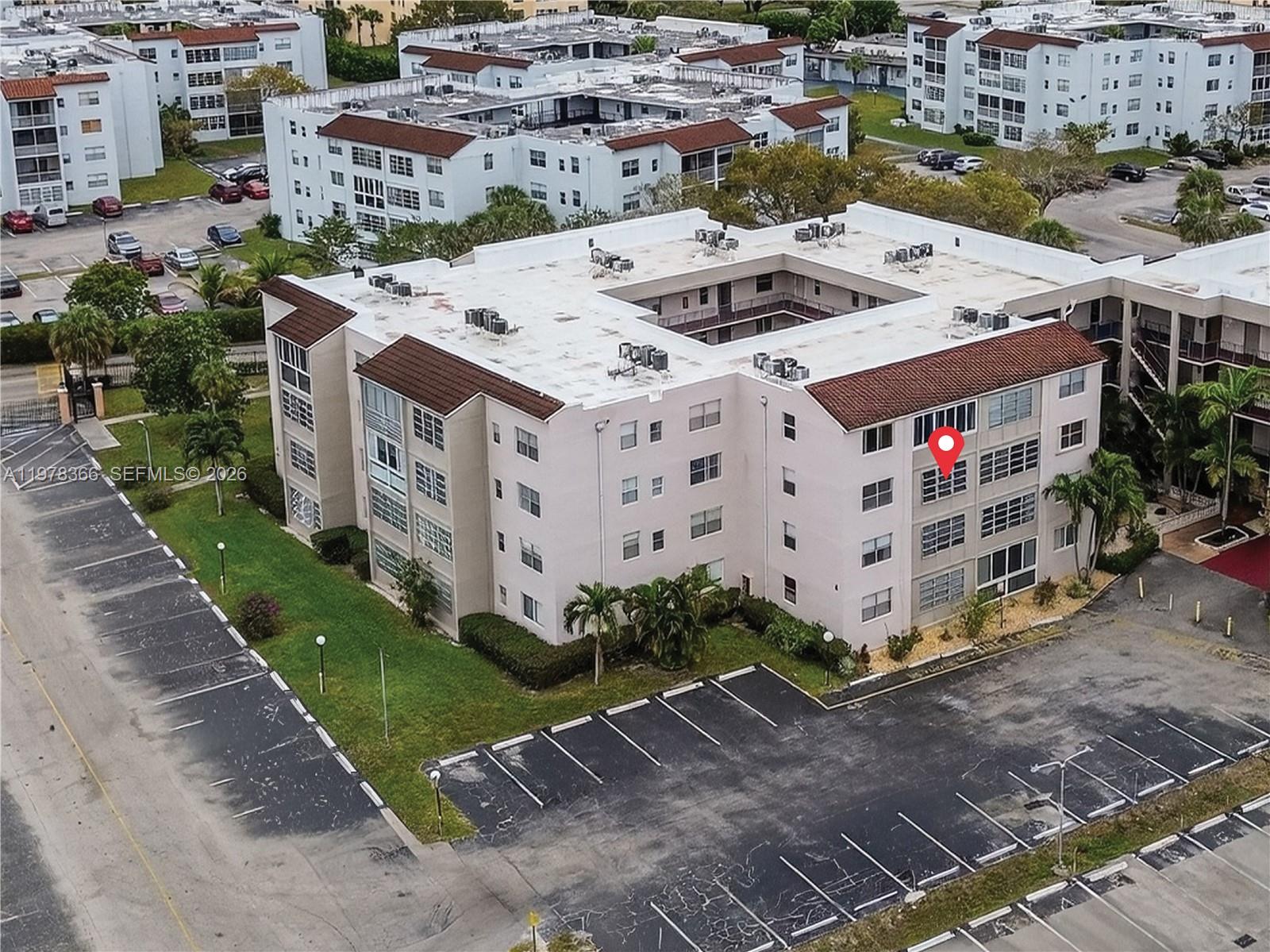 2821 Somerset Dr #317, Lauderdale Lakes FL 33311