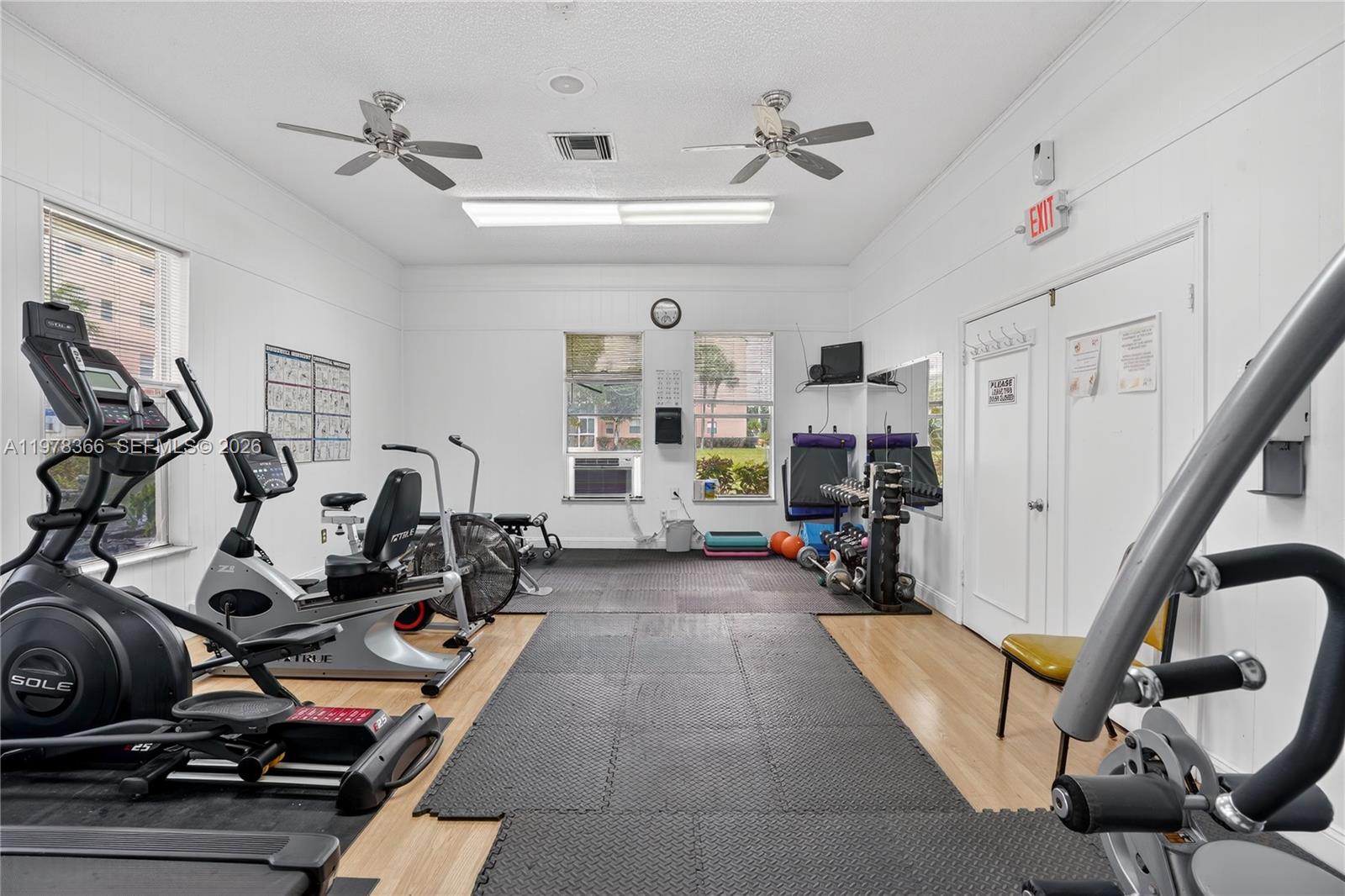 2821 Somerset Dr #317, Lauderdale Lakes FL 33311