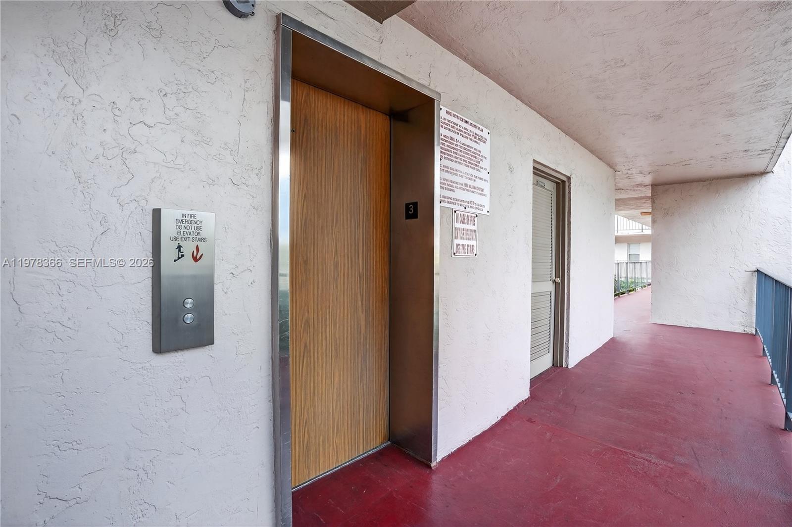 2821 Somerset Dr #317, Lauderdale Lakes FL 33311