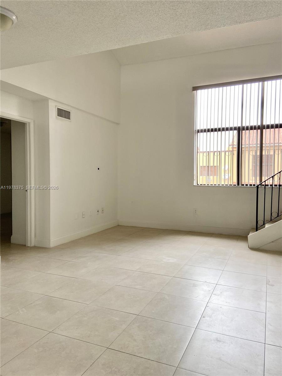 2740 W 62nd St #203, Hialeah FL 33016