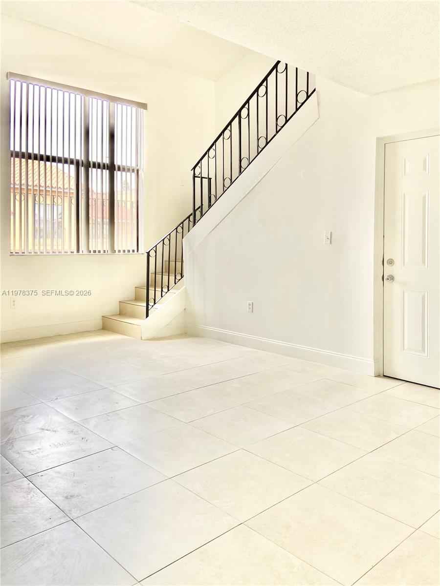 2740 W 62nd St #203, Hialeah FL 33016