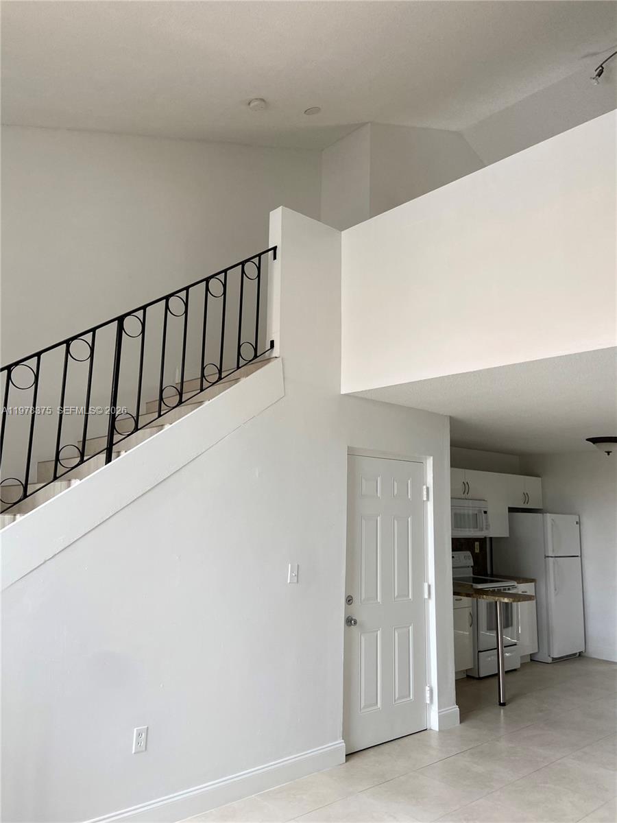 2740 W 62nd St #203, Hialeah FL 33016