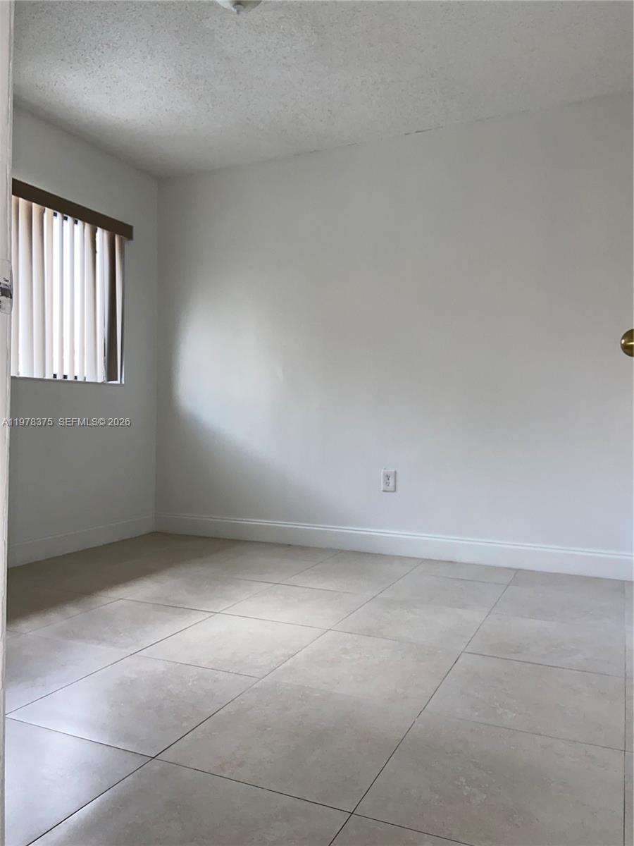 2740 W 62nd St #203, Hialeah FL 33016