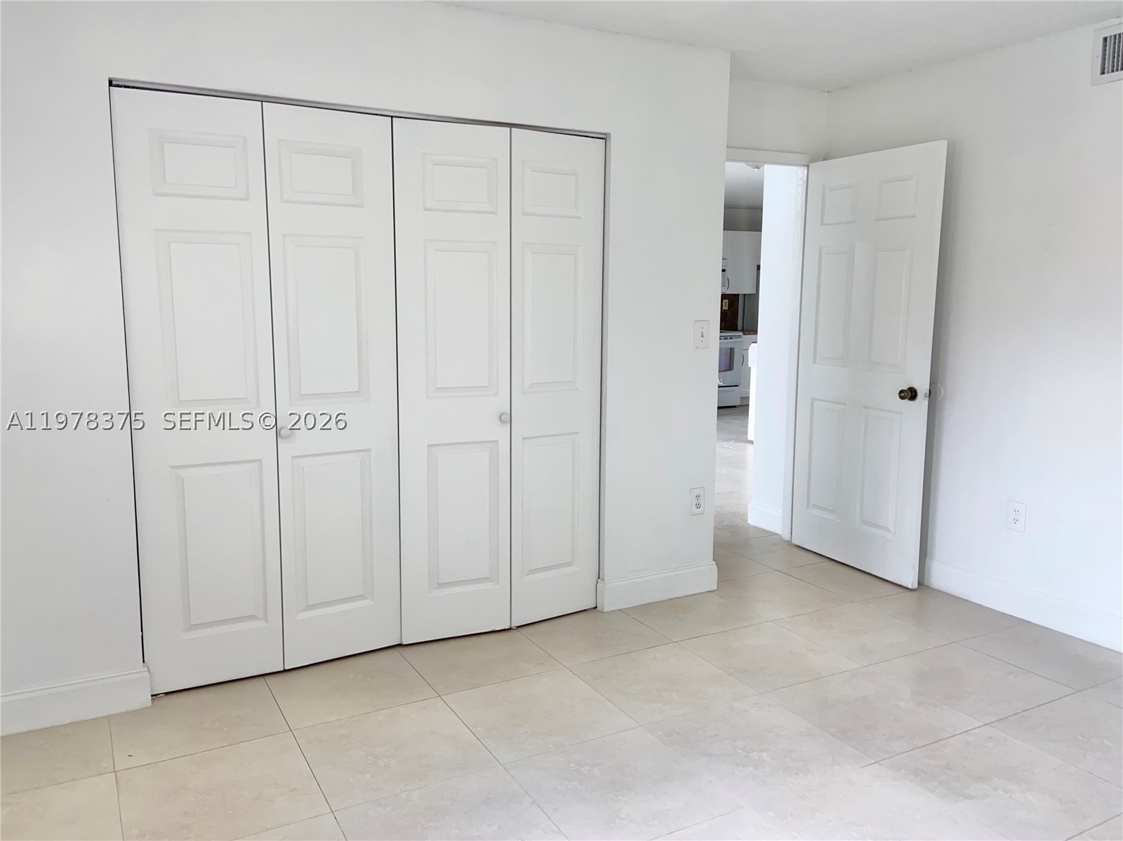 2740 W 62nd St #203, Hialeah FL 33016