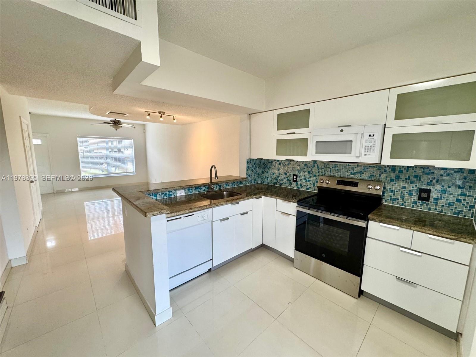 44 Key West Ct #44, Weston FL 33326