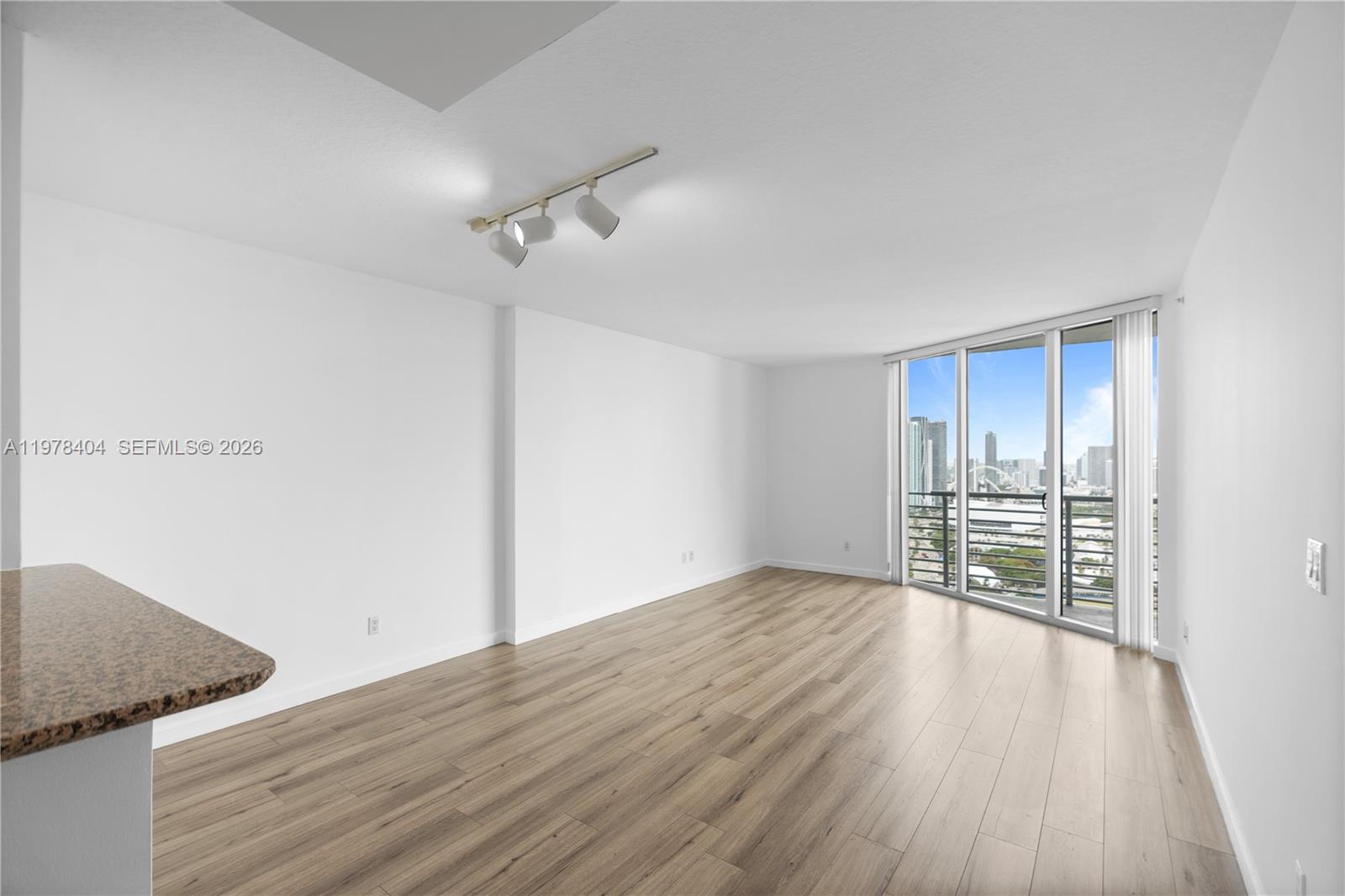 325 S BISCAYNE BL #4324, Miami FL 33131