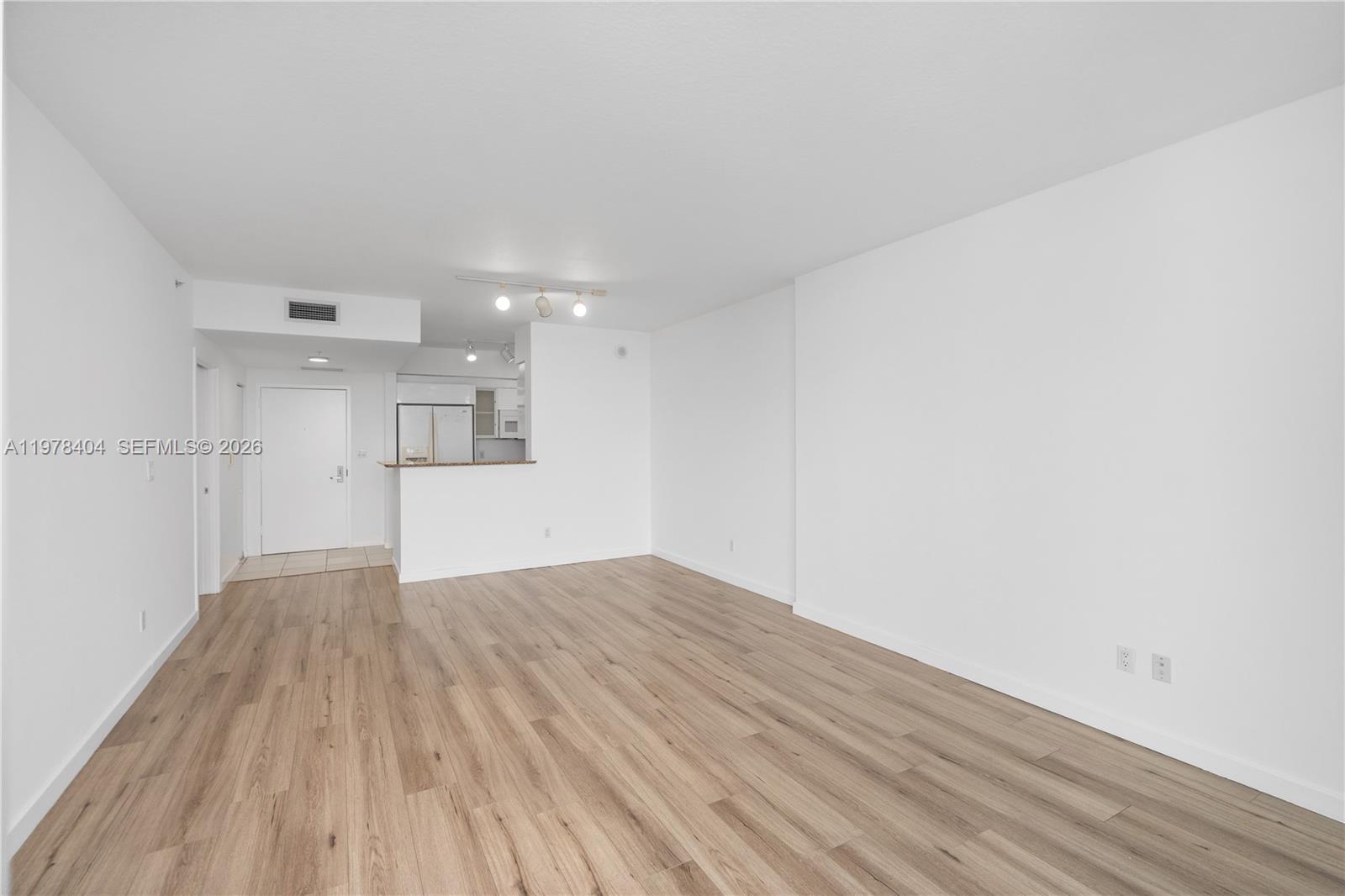 325 S BISCAYNE BL #4324, Miami FL 33131
