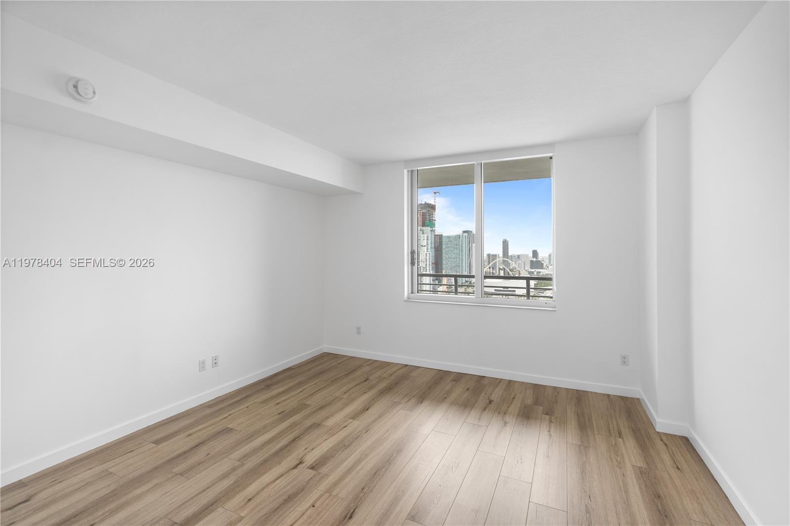 325 S BISCAYNE BL #4324, Miami FL 33131