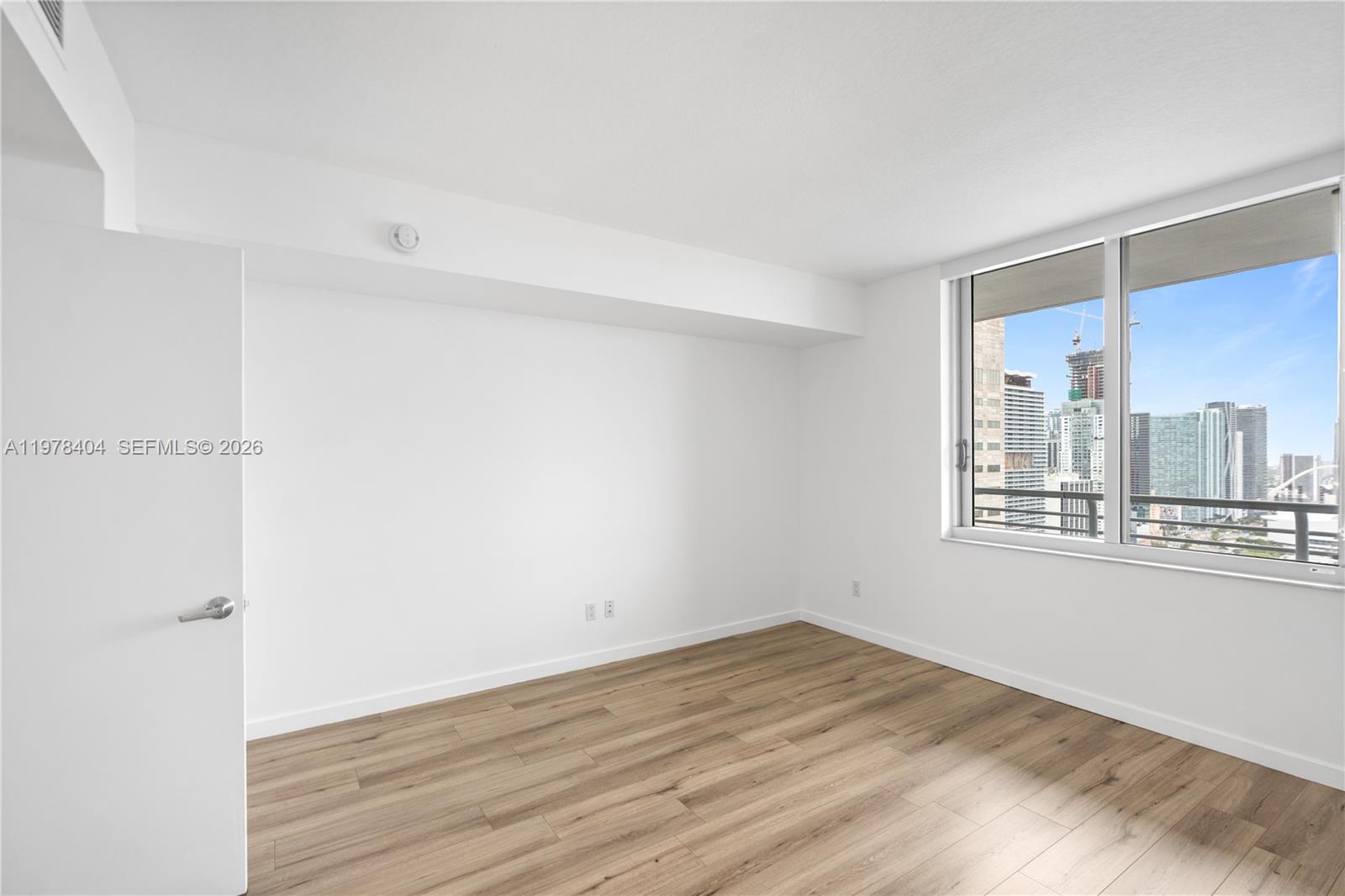 325 S BISCAYNE BL #4324, Miami FL 33131