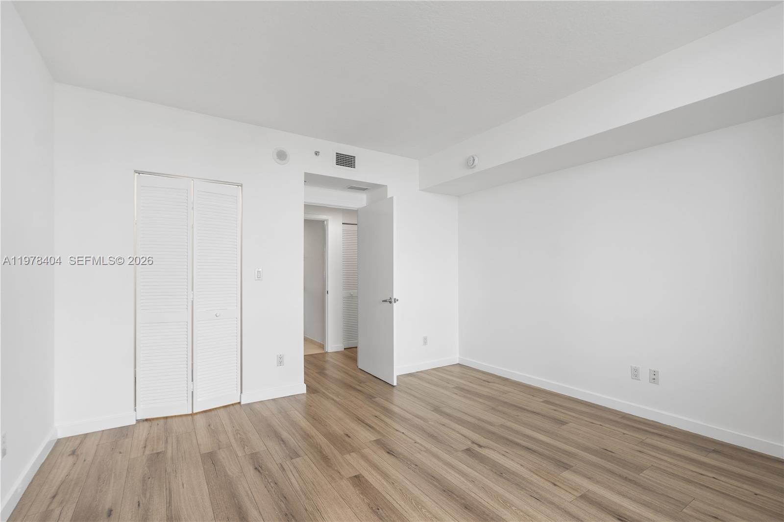 325 S BISCAYNE BL #4324, Miami FL 33131