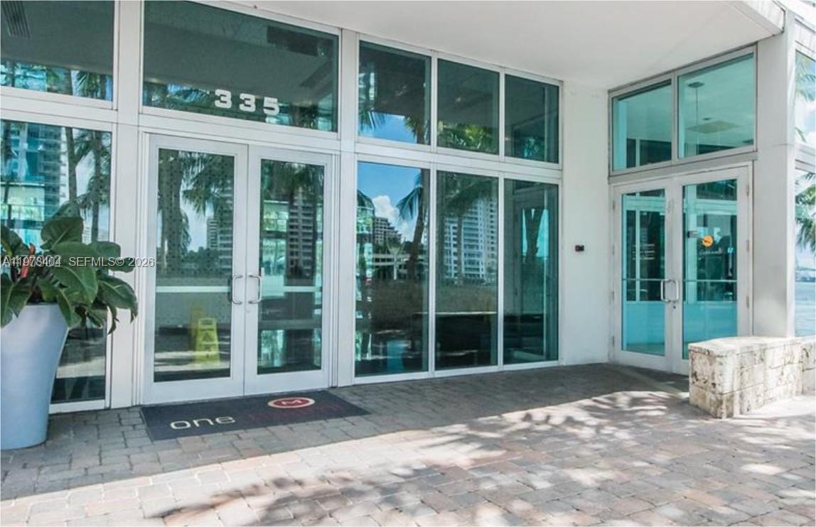 325 S BISCAYNE BL #4324, Miami FL 33131