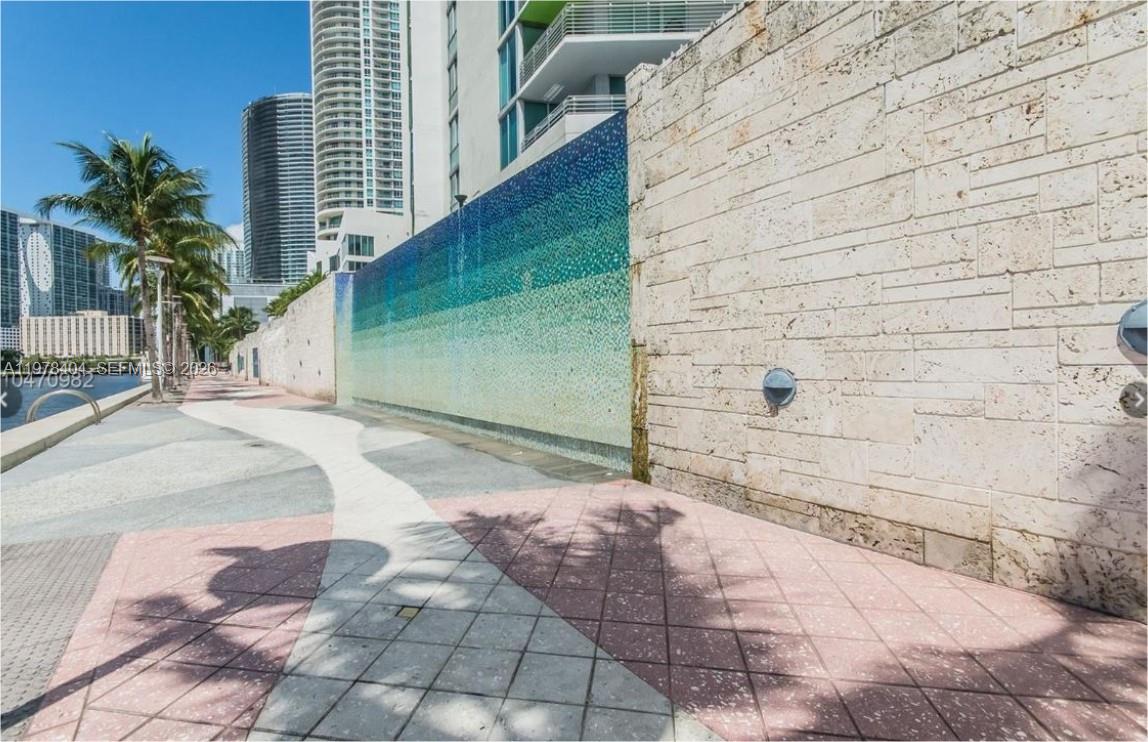 325 S BISCAYNE BL #4324, Miami FL 33131