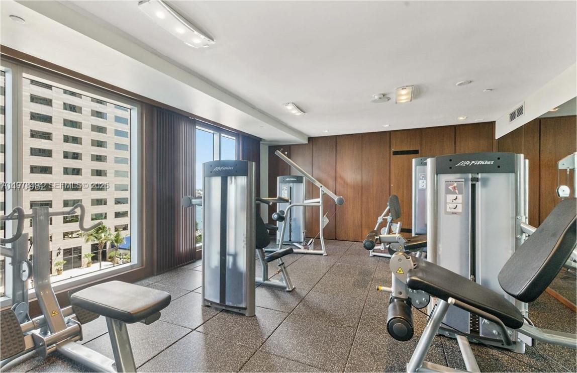325 S BISCAYNE BL #4324, Miami FL 33131
