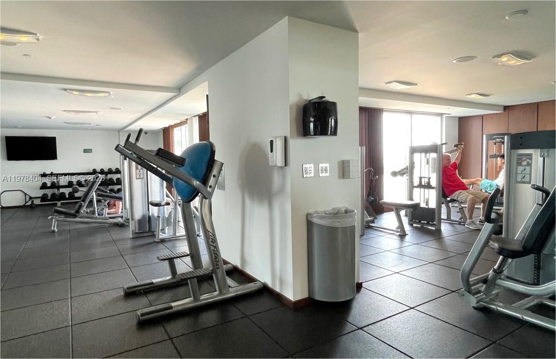 325 S BISCAYNE BL #4324, Miami FL 33131