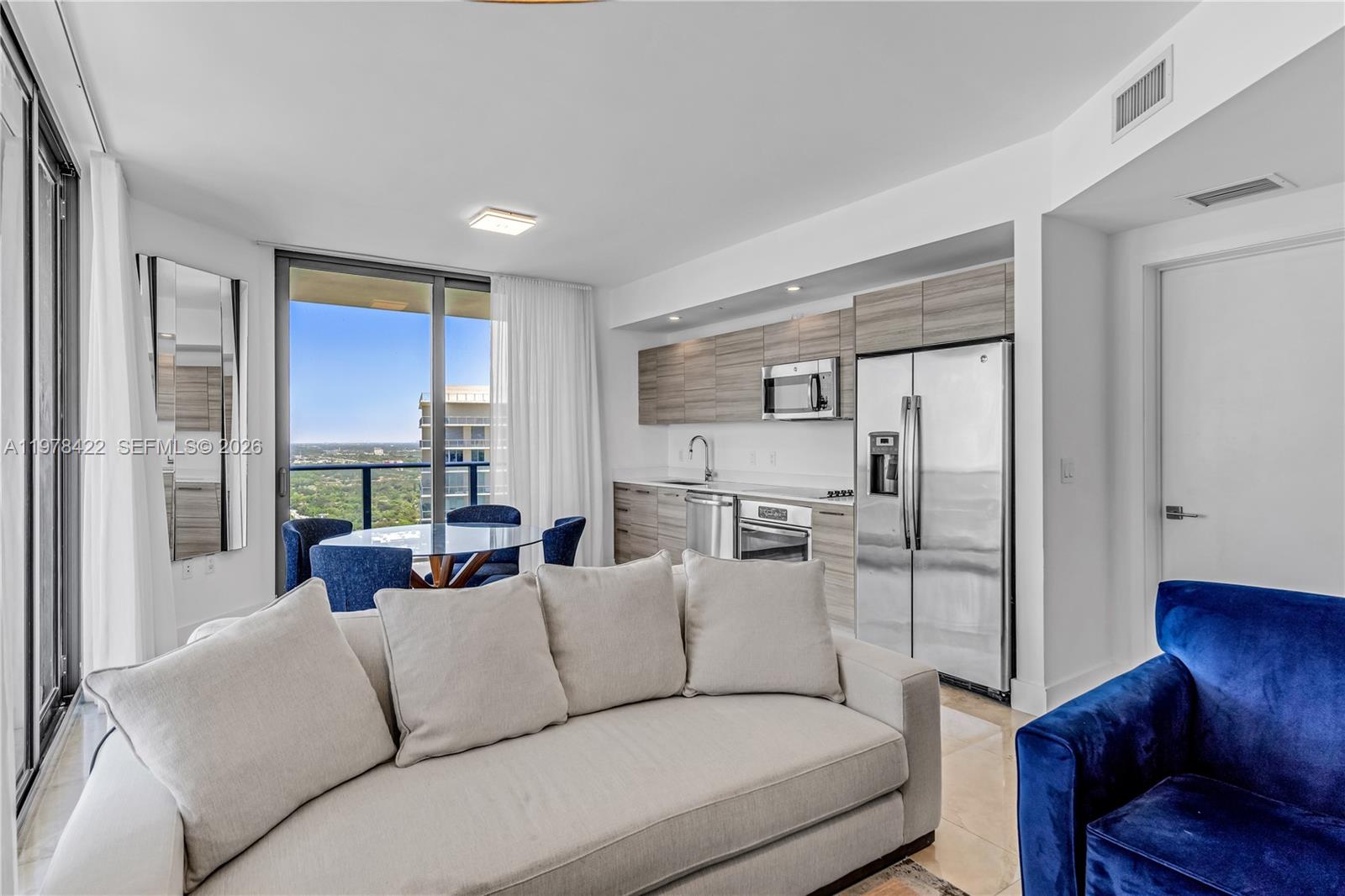 121 NE 34th St #3116, Miami FL 33137