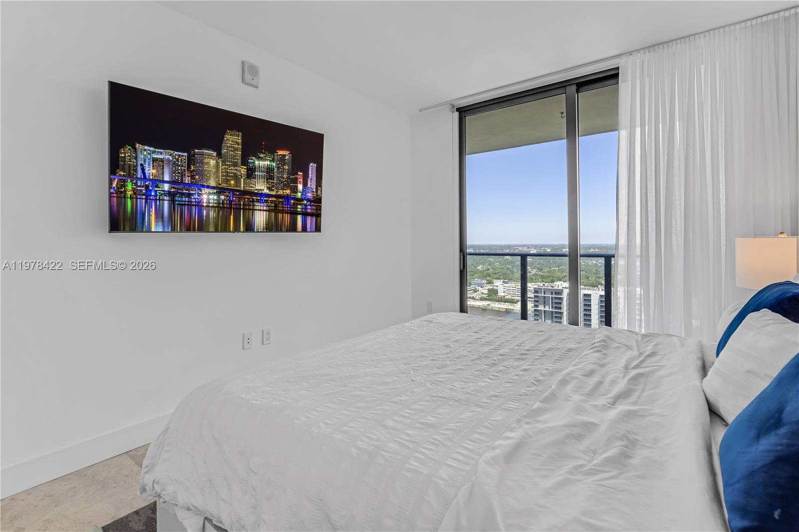 121 NE 34th St #3116, Miami FL 33137
