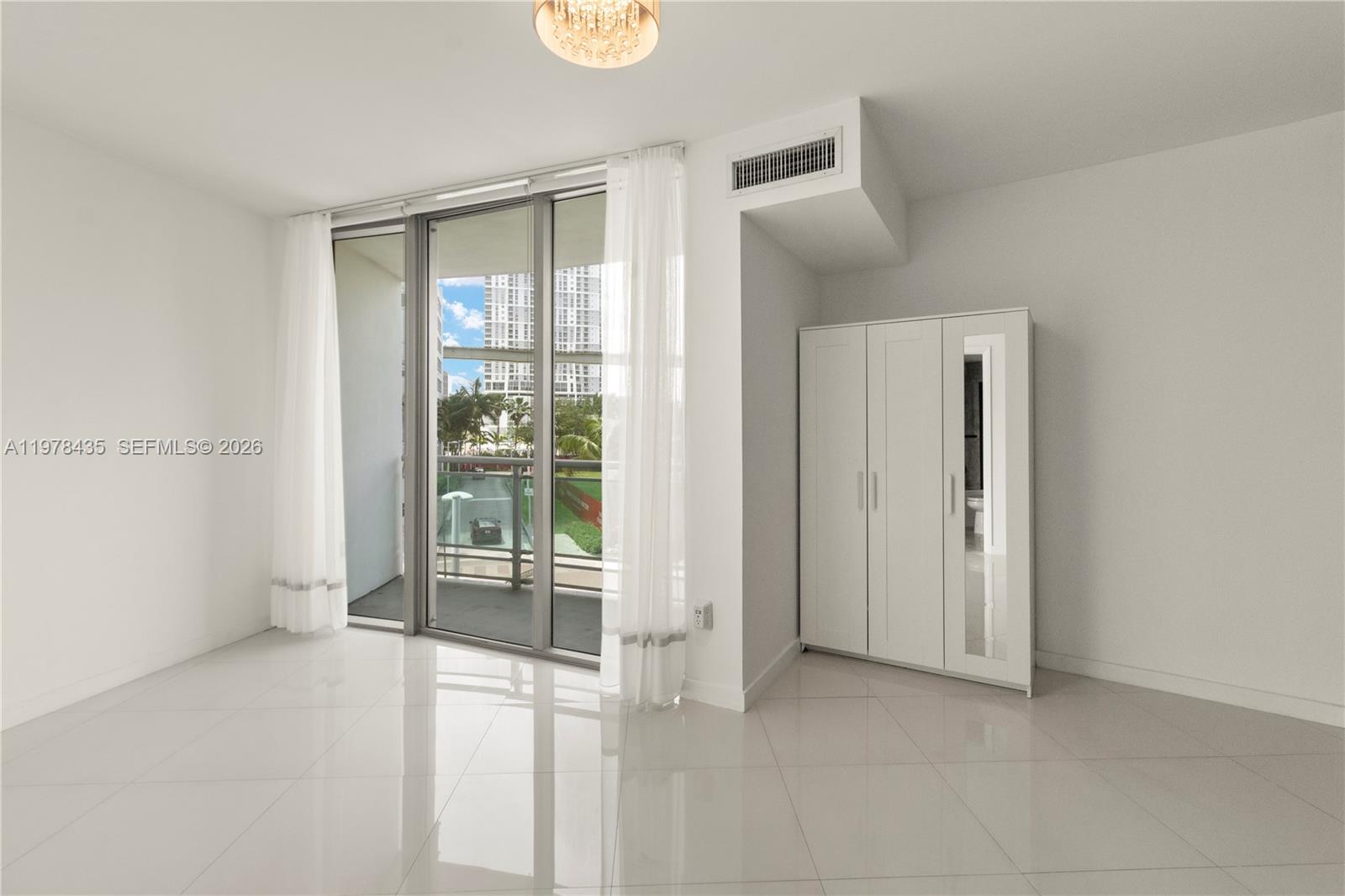 350 S Miami Ave #312, Miami FL 33130