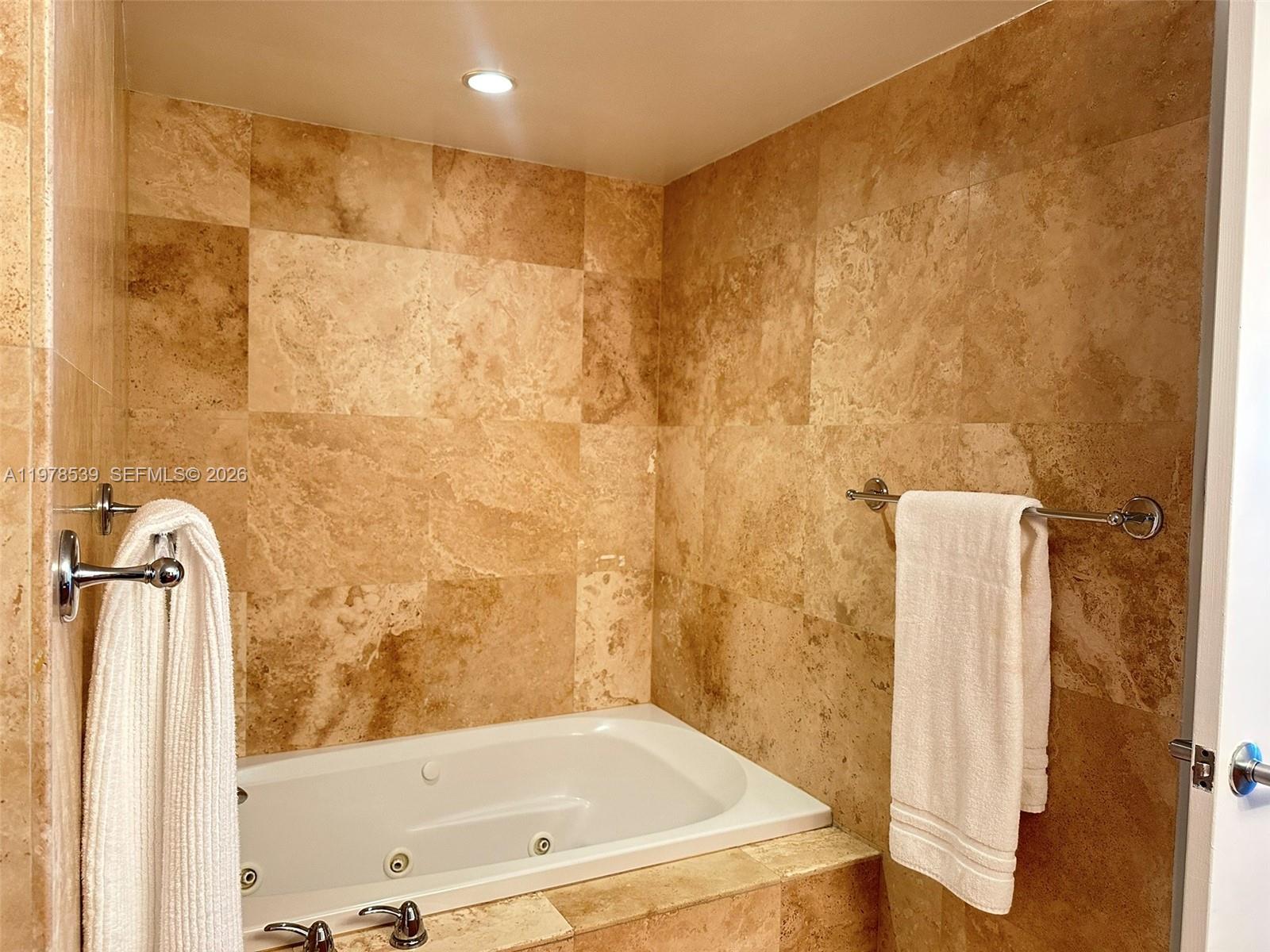 251 Crandon Blvd #606, Key Biscayne FL 33149