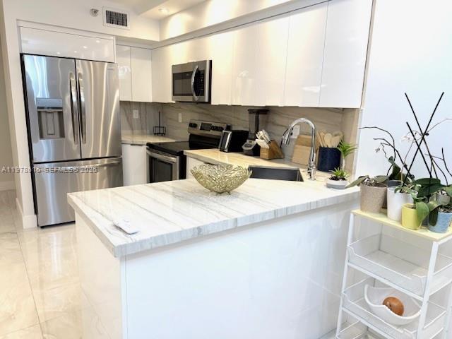 3530 Mystic Pointe Dr #702, Aventura FL 33180