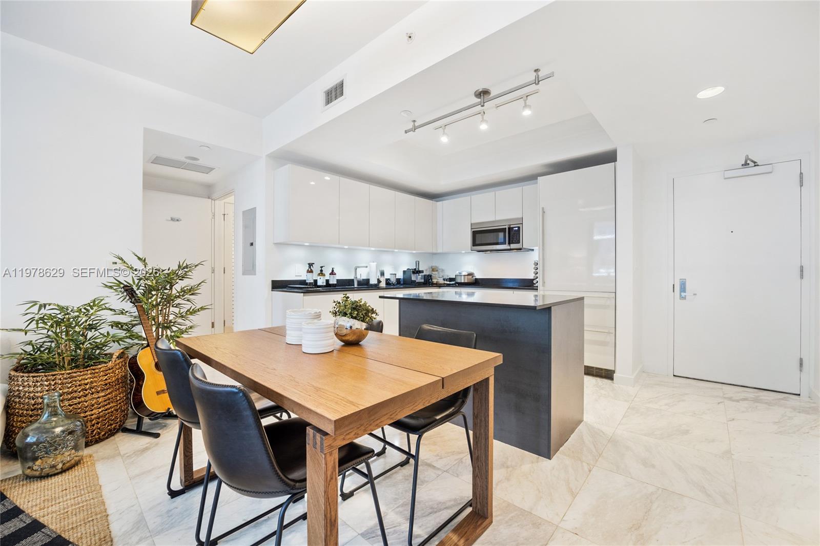 1010 Brickell Ave #2907, Miami FL 33131