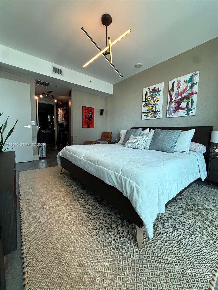 1080 Brickell Ave #2109, Miami FL 33131