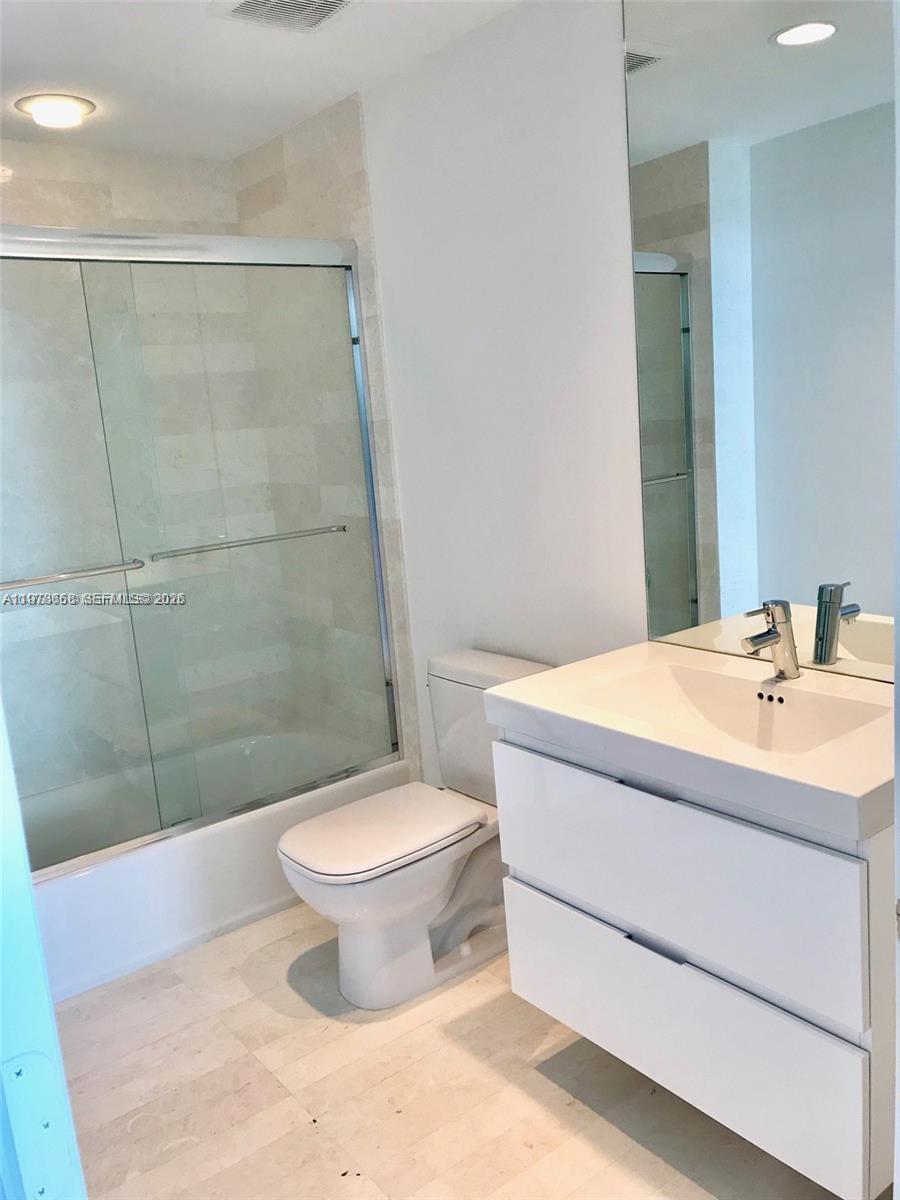 17111 Biscayne Blvd #408, North Miami Beach FL 33160
