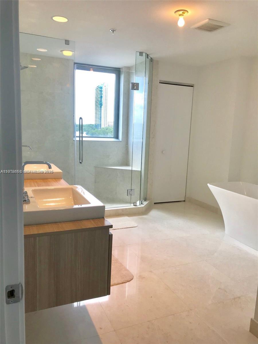 17111 Biscayne Blvd #408, North Miami Beach FL 33160