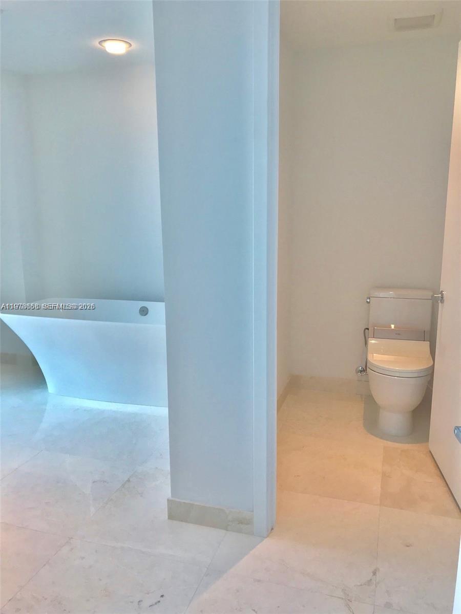 17111 Biscayne Blvd #408, North Miami Beach FL 33160